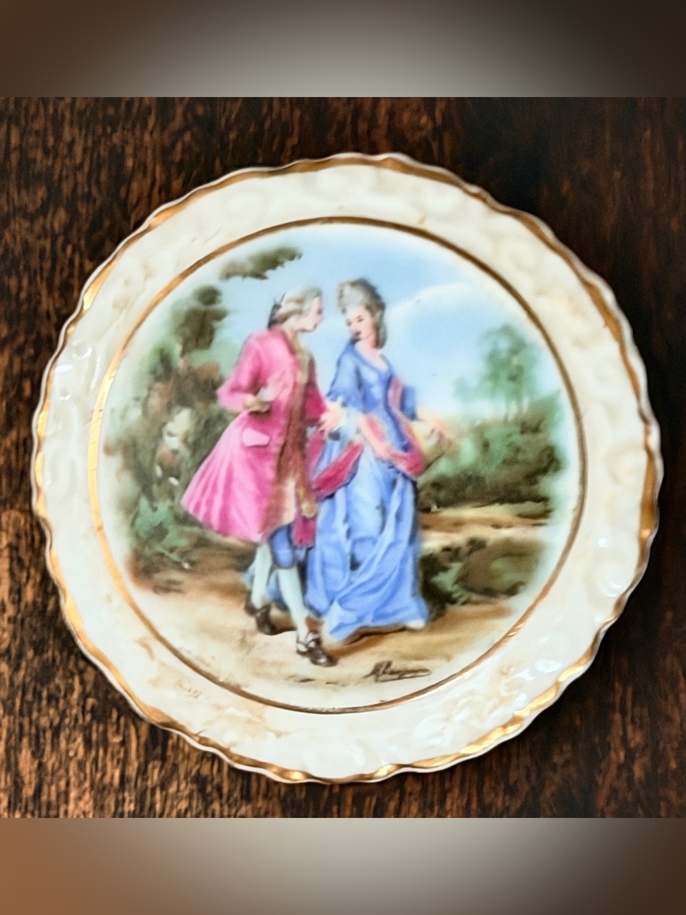 Vintage Coalport England Porcelain Courting Couple Fragonard Brooch Pin